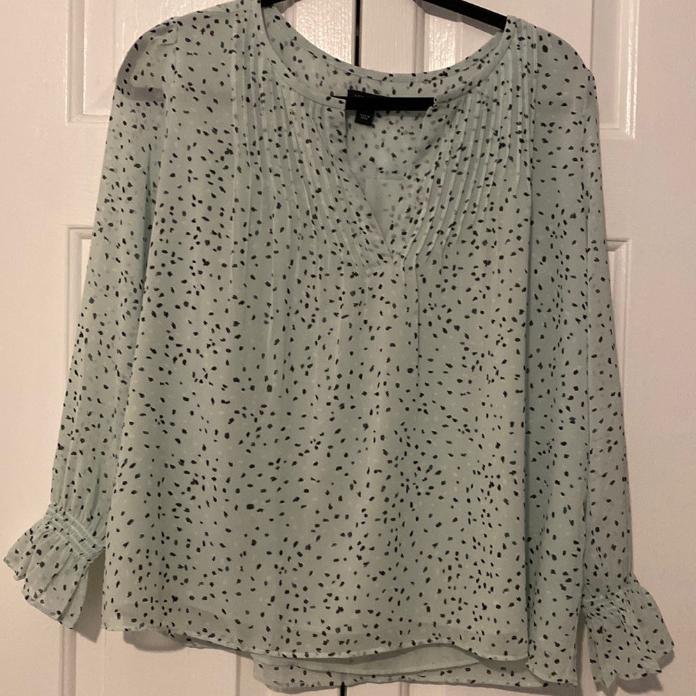Ann Taylor XS top.